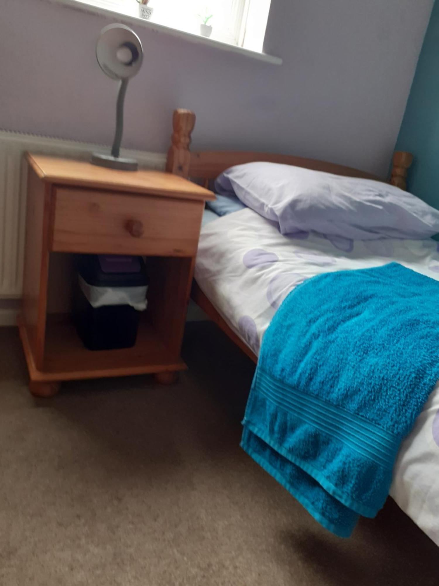 Home From Home Single Or Double Room Netflix Or Virgin Tv Wifi & Free Parking Poole Zewnętrze zdjęcie